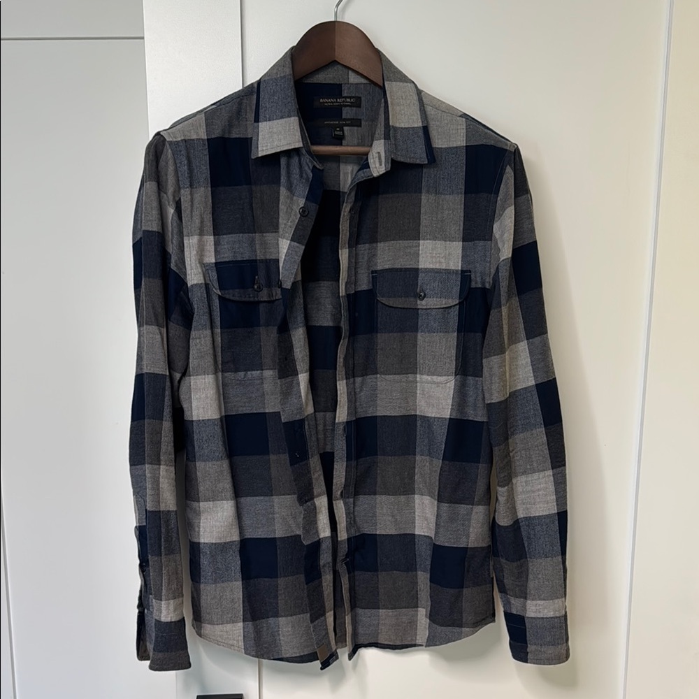 Banana Republic Navy and Gray Plaid Flannel Button-Up Shirt